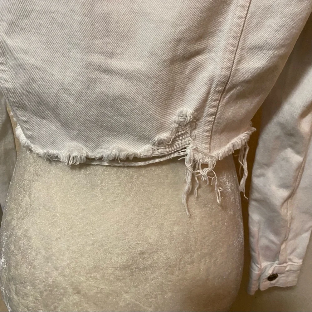 Zara White Jacket Cropped Distressed Frayed Hem Denim Button Front Size Small